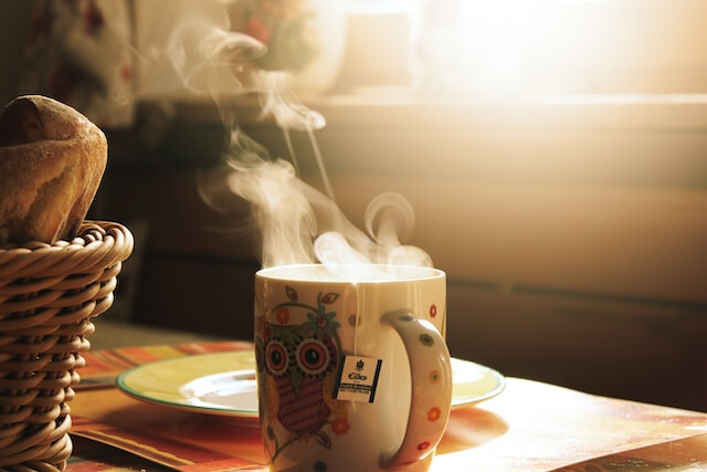 Az antioxidánsokban gazdag gyógynövényekből készült teák segíthetnek az immunrendszer erősségének megőrzésében.