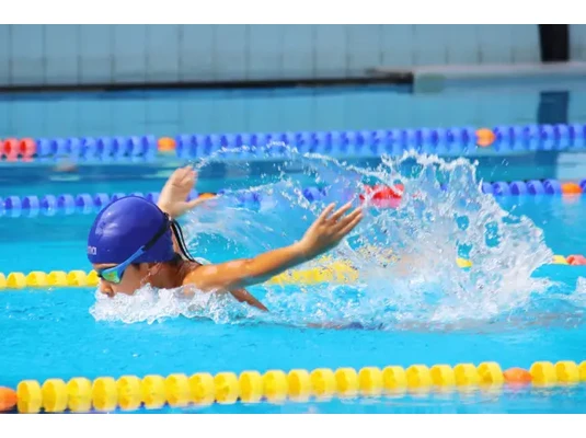 Swimseal fülcsepp az uszodában