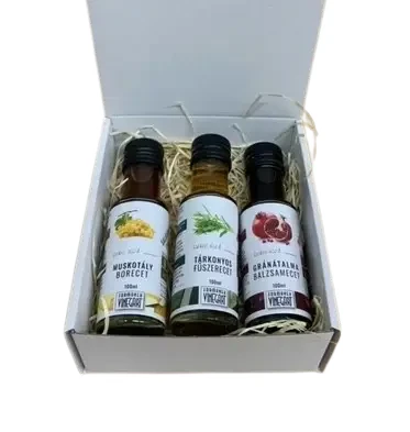 Formanek Vineg'art Muskotályos borecet + Tárkonyos fűszerecet + Gránátalmás balzsamecet Gourmet csomag