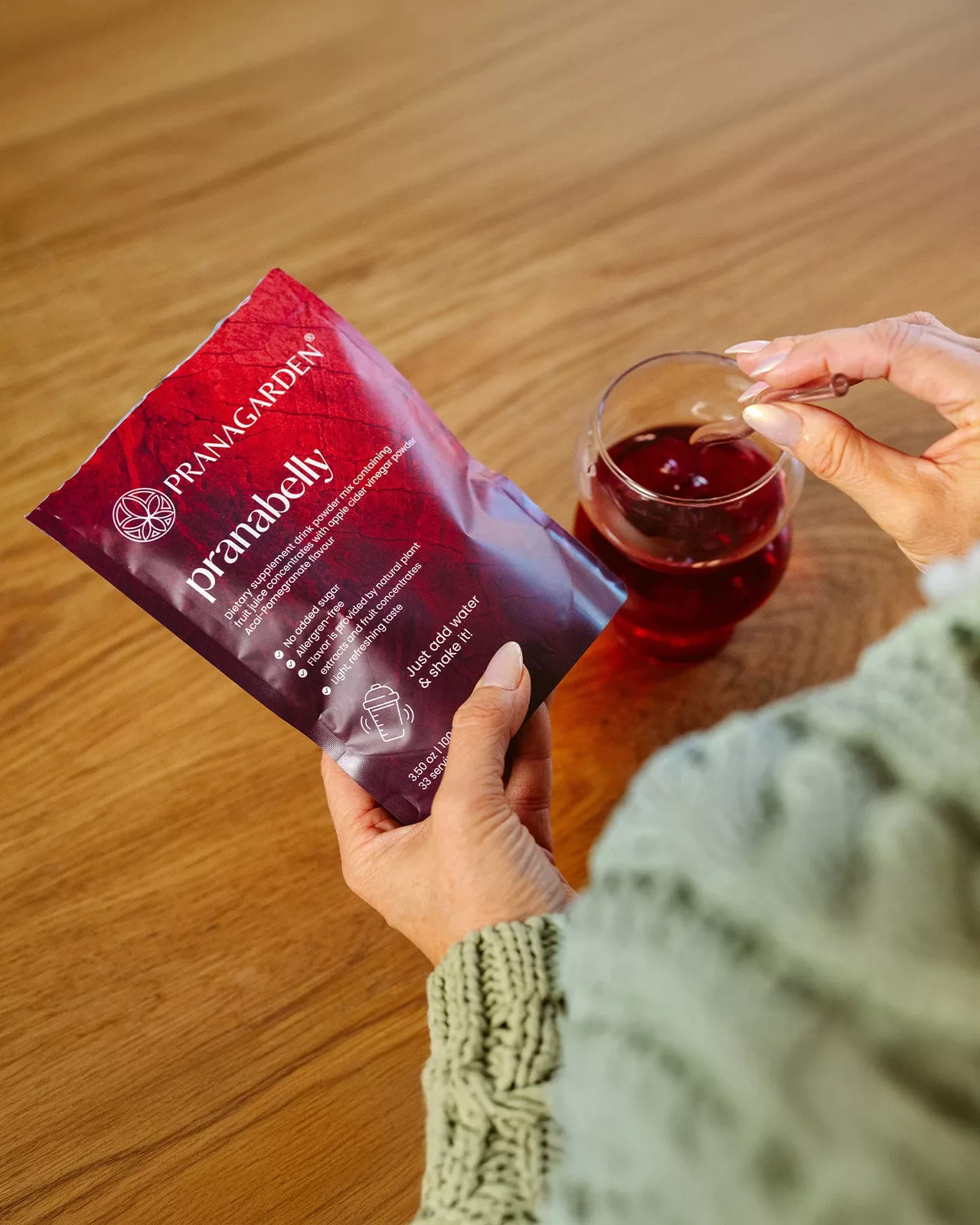 Pranagarden Pranabelly magas rosttartalmú bélflóra támogató pre-probiotikus víz italpor acai és gránátalma- 100g